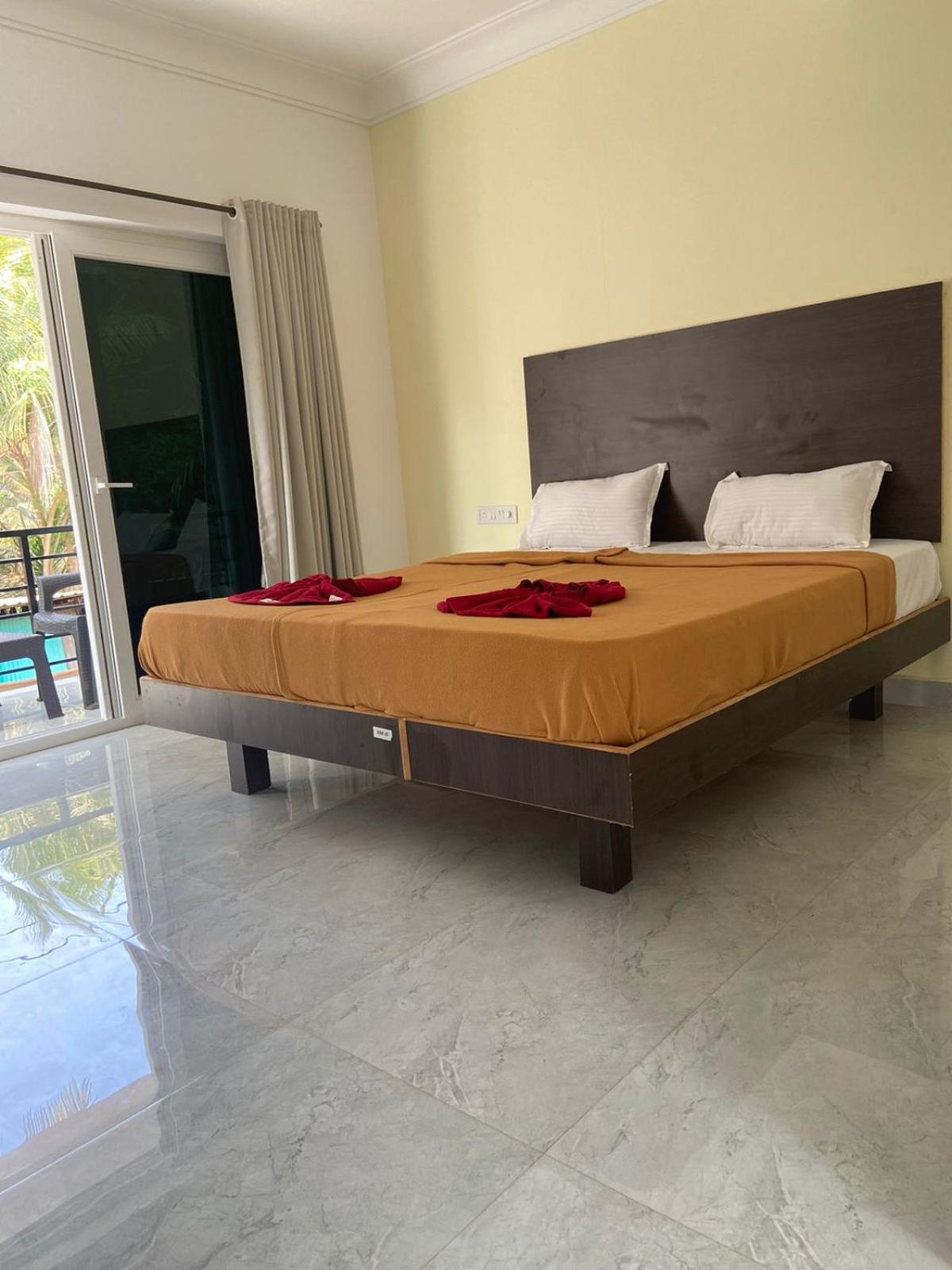 Ocean'S Edge By Vincen Hotel Calangute Ngoại thất bức ảnh