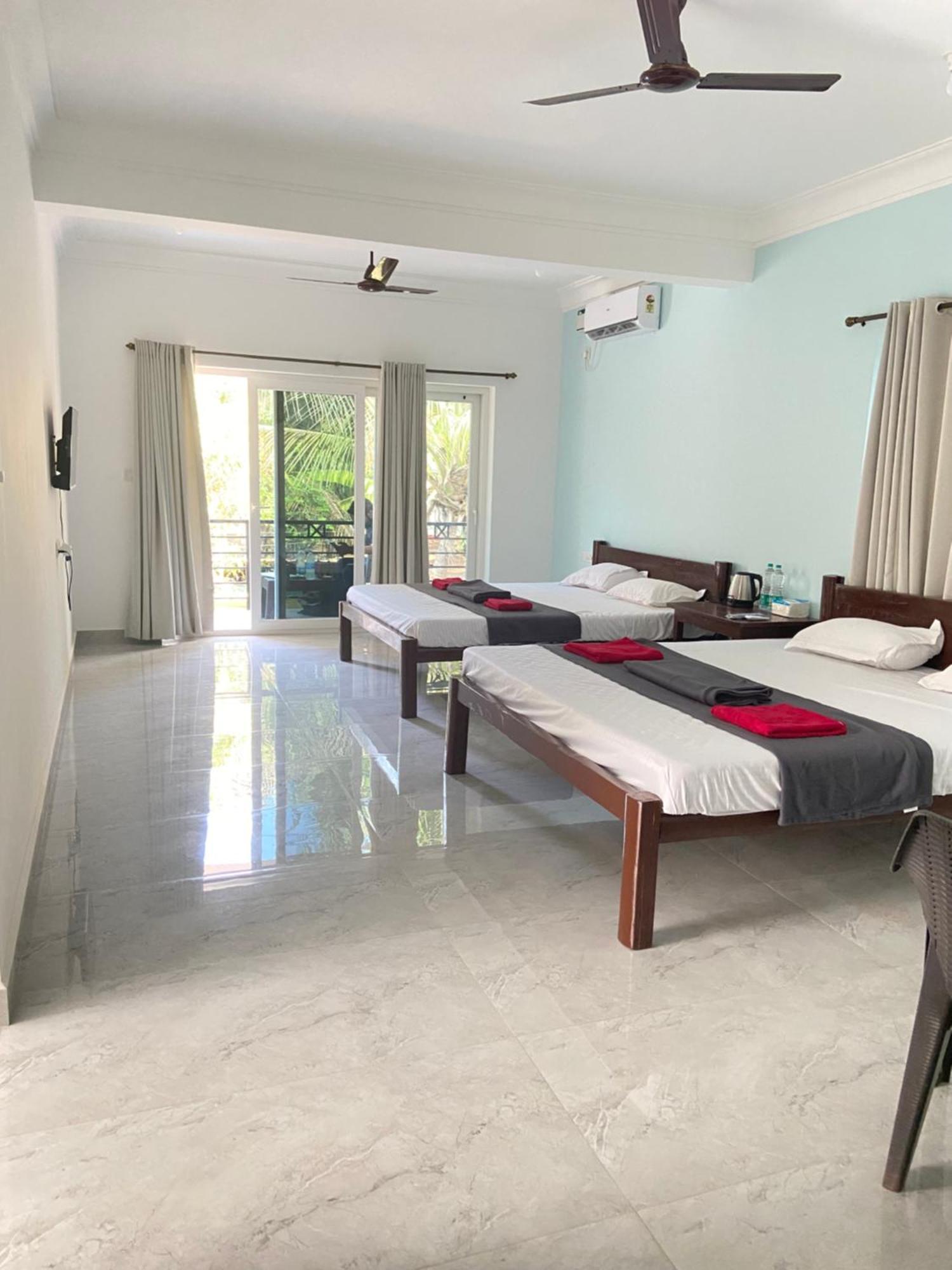 Ocean'S Edge By Vincen Hotel Calangute Ngoại thất bức ảnh